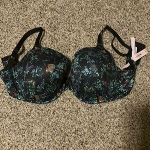 Victoria Secret Bra. 36 DD.